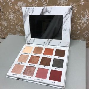 Venus Marble Eye Shadow Palette